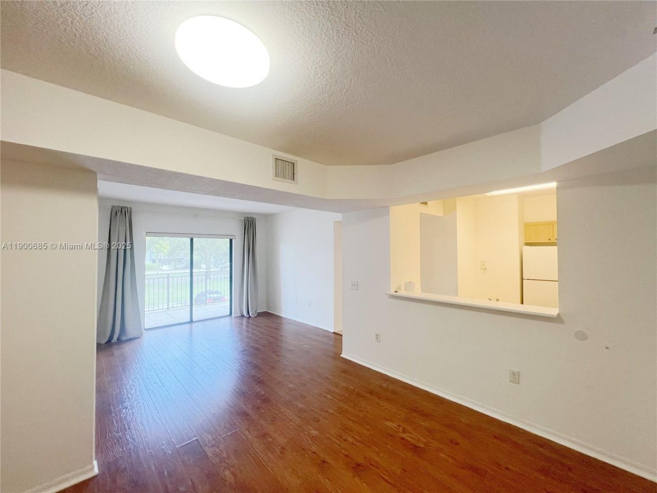 9340 Fontainebleau Blvd, Unit W206, Miami, FL 33172 Photo