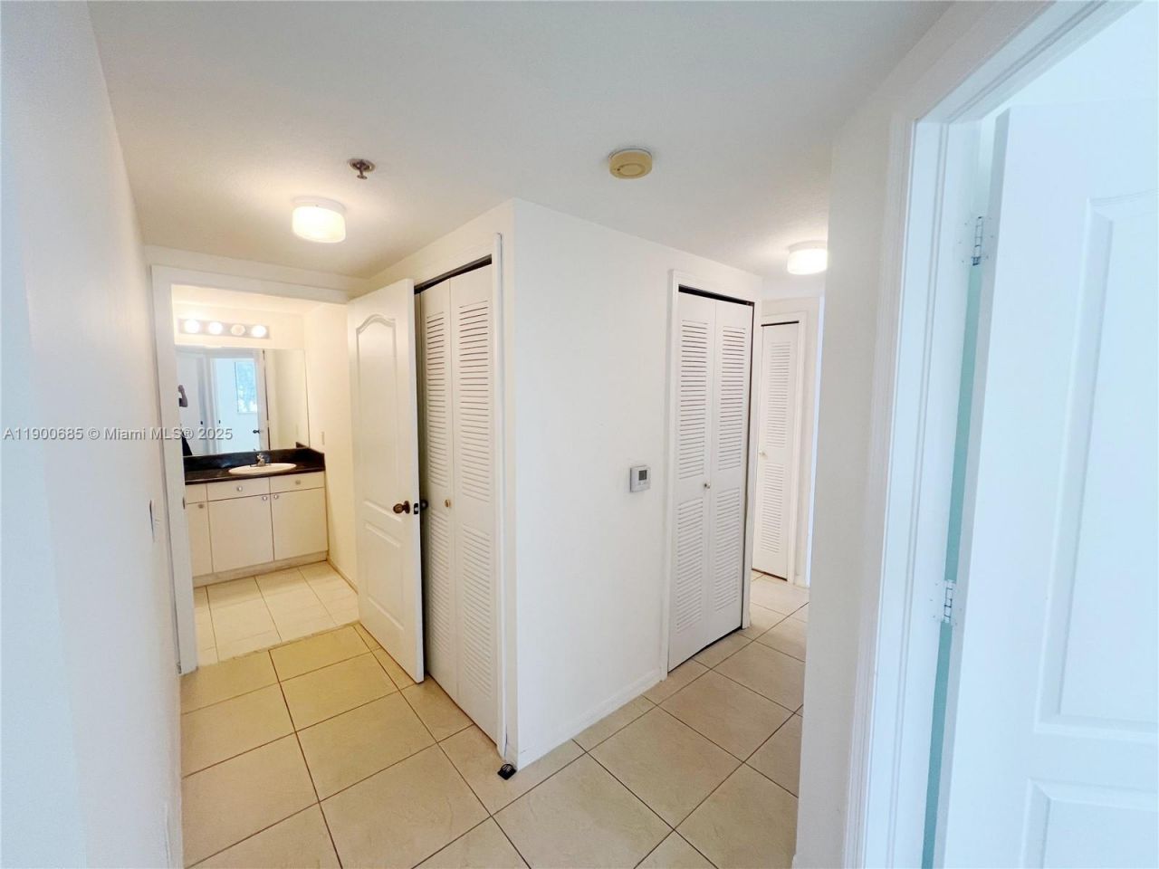 9340 Fontainebleau Blvd, Unit W206, Miami, FL 33172 Photo