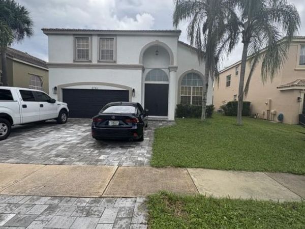 2761 Misty Oaks Circle, Royal Palm Beach, FL 33411