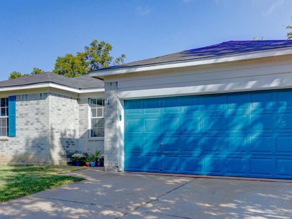 2000 Steeds XING, Pflugerville, TX 78660