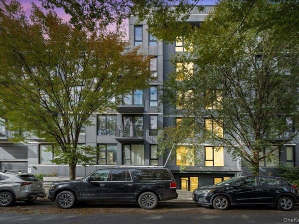 458 E 25th St, Unit 305, Brooklyn, NY 11226