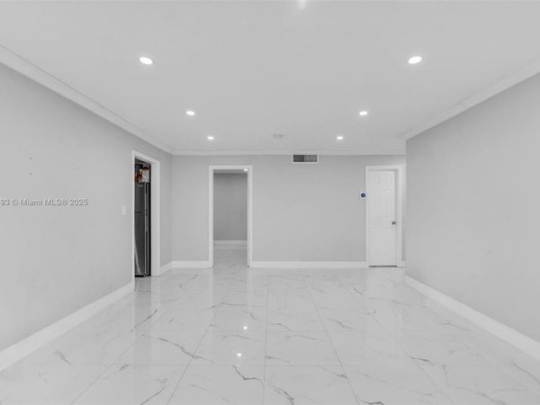 7101 W Sunrise Blvd, Unit A2, Plantation, FL 33313