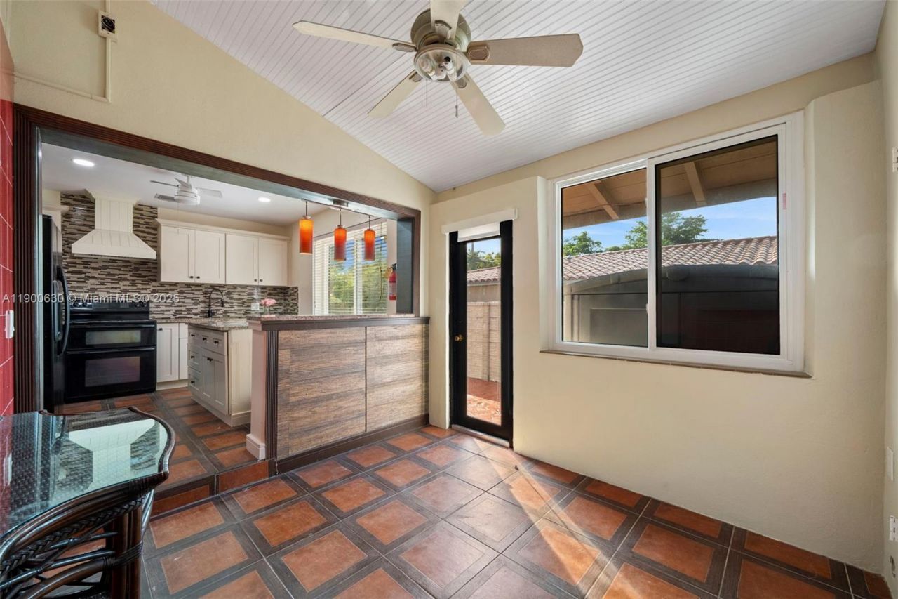 6150 SW 15th St, West Miami, FL 33144 Photo