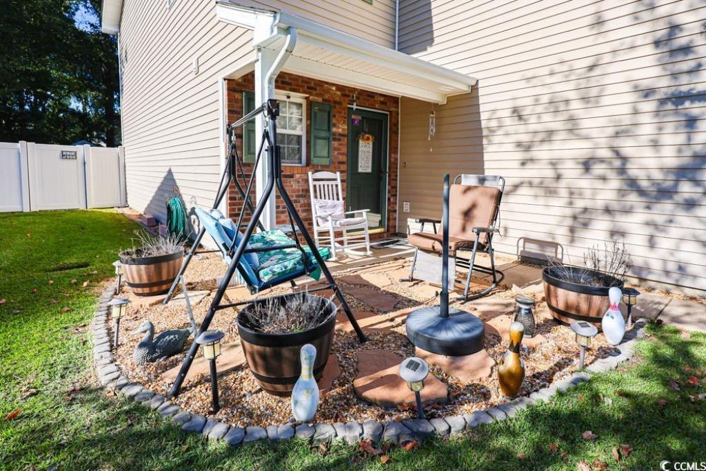 2033 Chadbury Ln. Photo 35