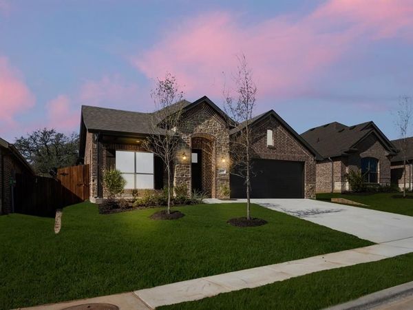 517 Waterford Park Boulevard, Weatherford, TX 76087