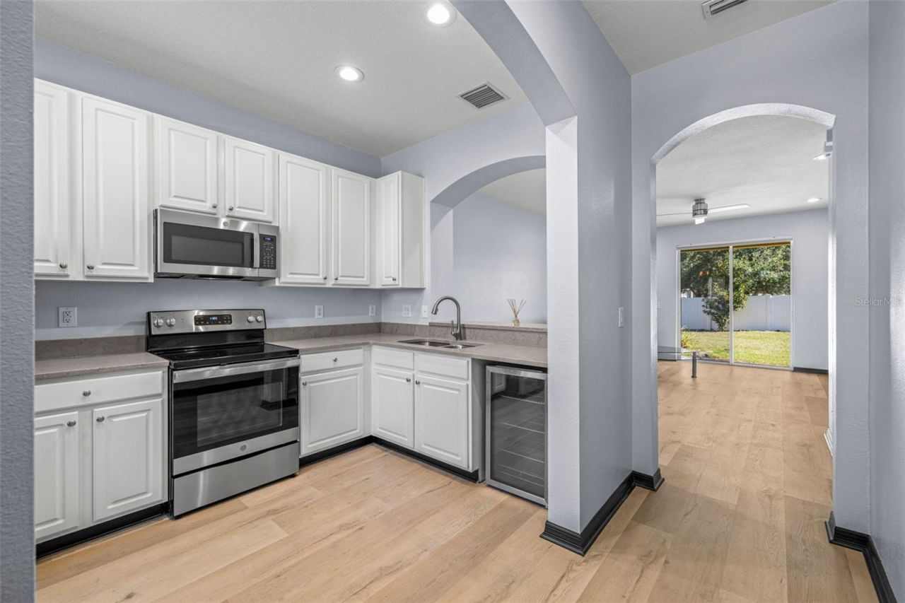 6912 Towering Spruce Drive, Unit 6912, Riverview, FL 33578 Photo