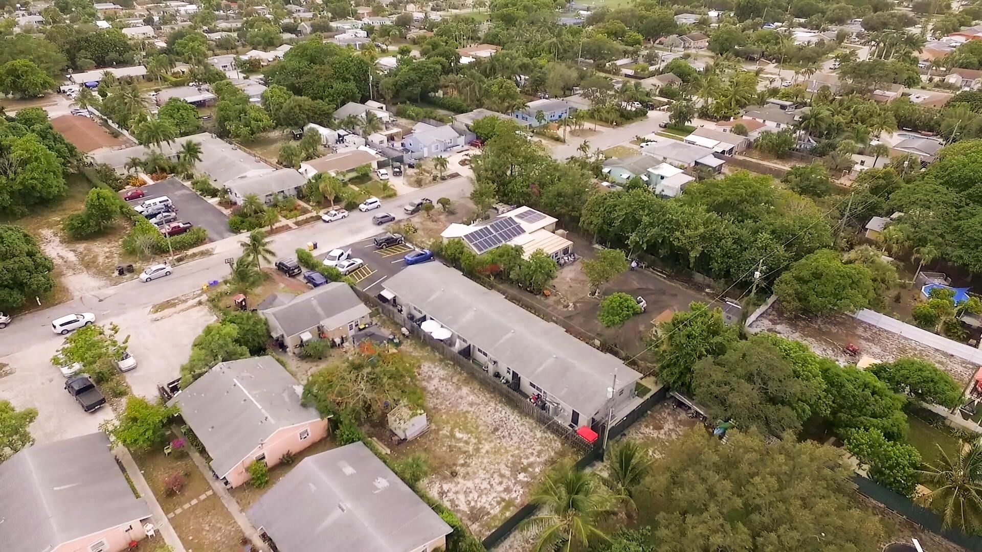 1216 N 16th Avenue N, Unit 10, Lake Worth Beach, FL 33460 Photo