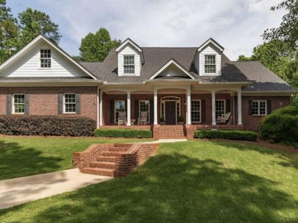 1171 Spring Lake Drive, Bishop, GA 30621