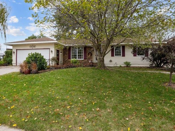 1300 35th Street, Marion, IA 52302