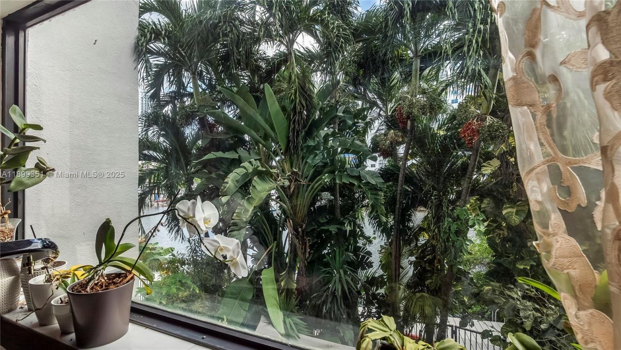 430 Poinciana Island Dr, Unit 1710, Sunny Isles Beach, FL 33160 Photo