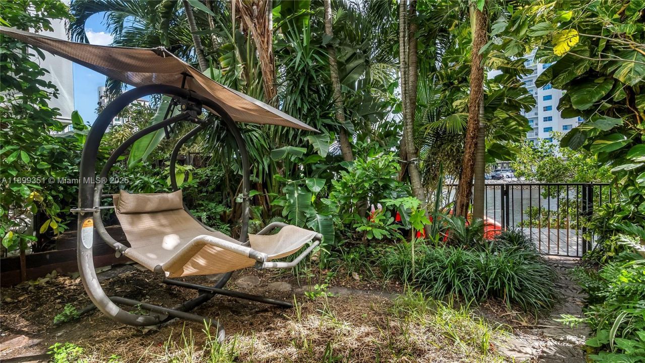 430 Poinciana Island Dr, Unit 1710, Sunny Isles Beach, FL 33160 Photo