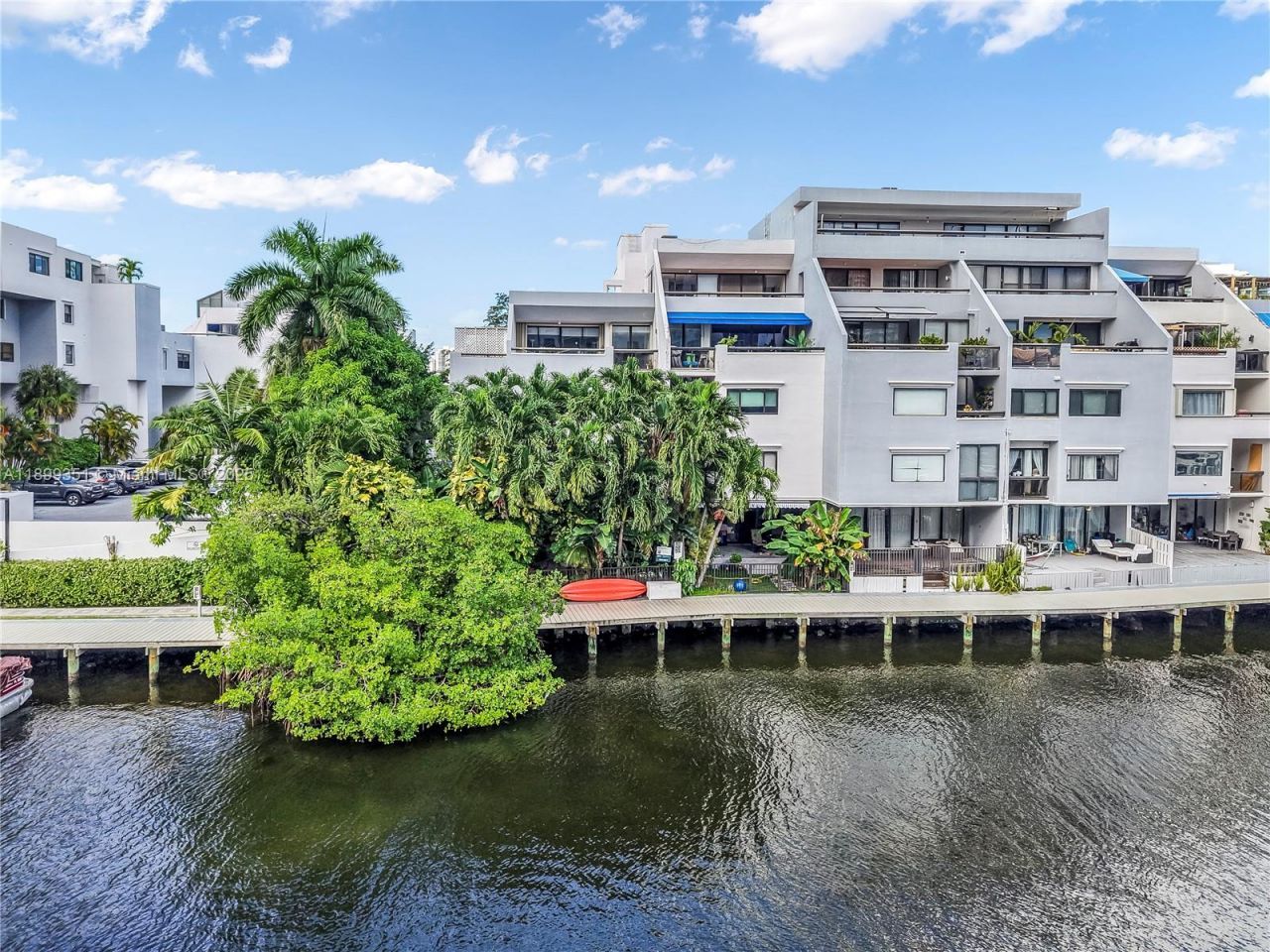 430 Poinciana Island Dr, Unit 1710, Sunny Isles Beach, FL 33160 Photo