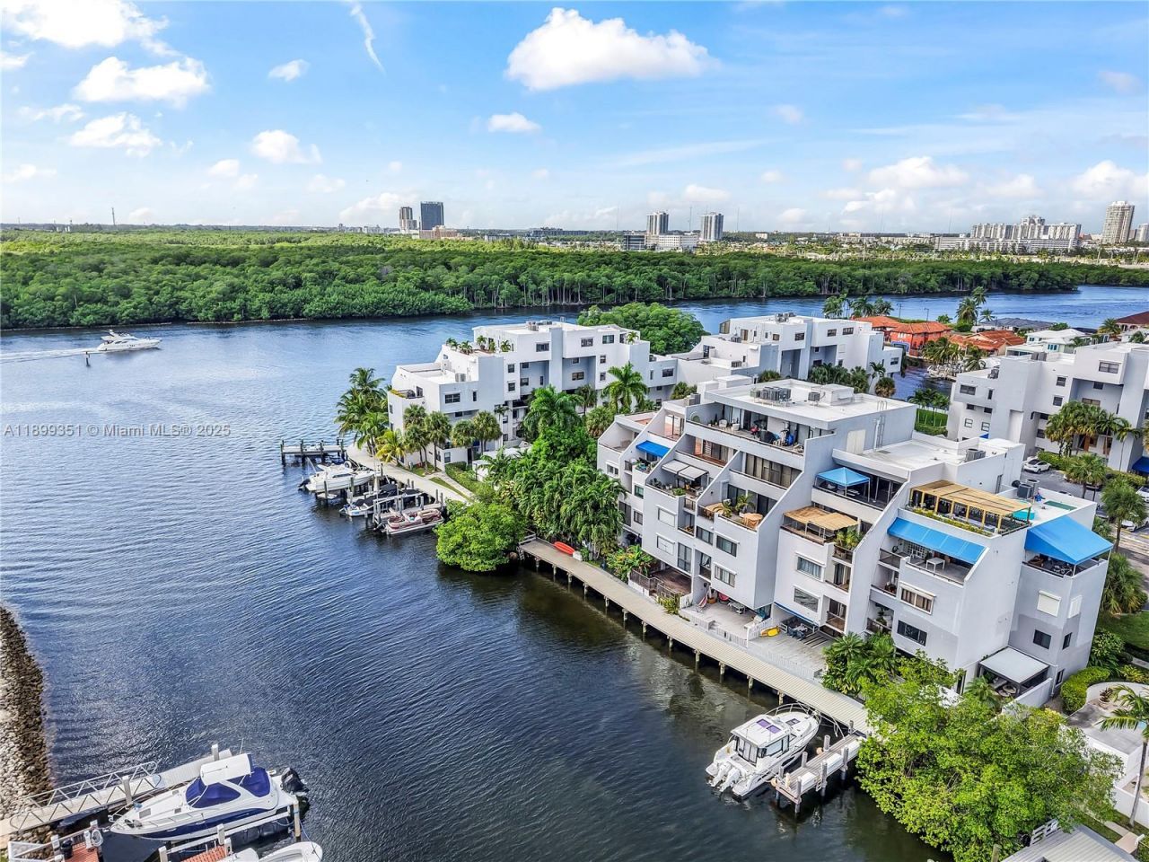 430 Poinciana Island Dr, Unit 1710, Sunny Isles Beach, FL 33160 Photo