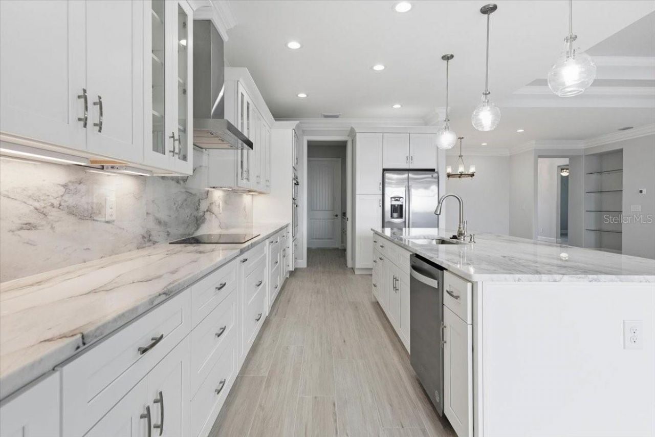 5217 Willow Lake Court, Sarasota, FL 34233 Photo