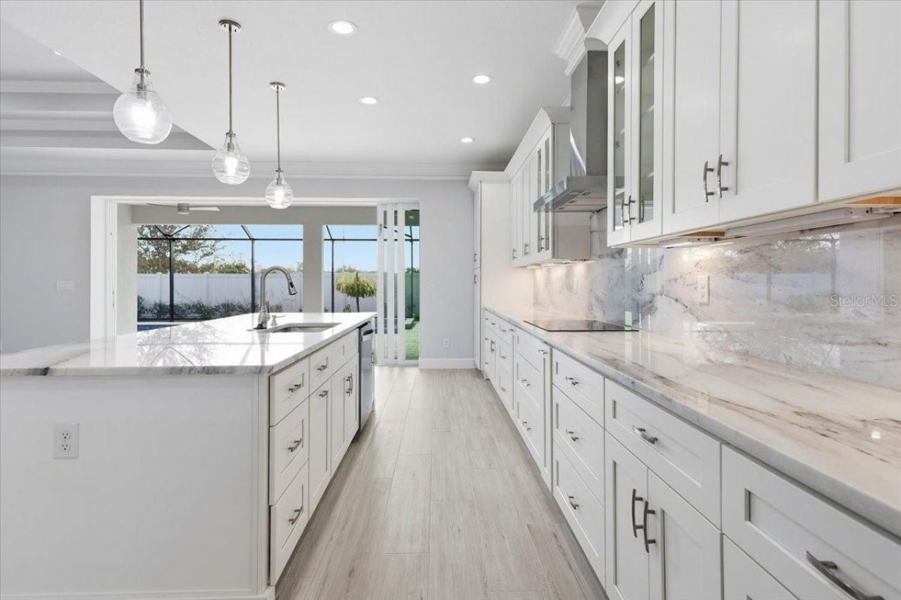 5217 Willow Lake Court, Sarasota, FL 34233 Photo