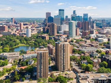 400 Groveland Avenue, Unit 708, Minneapolis, MN 55403