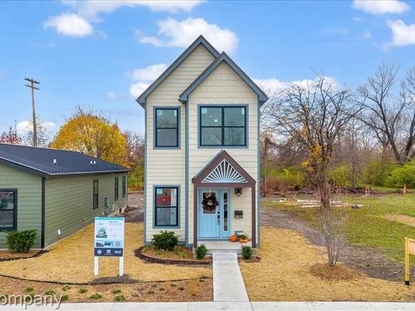 2827 16th Street, Detroit, MI 48216