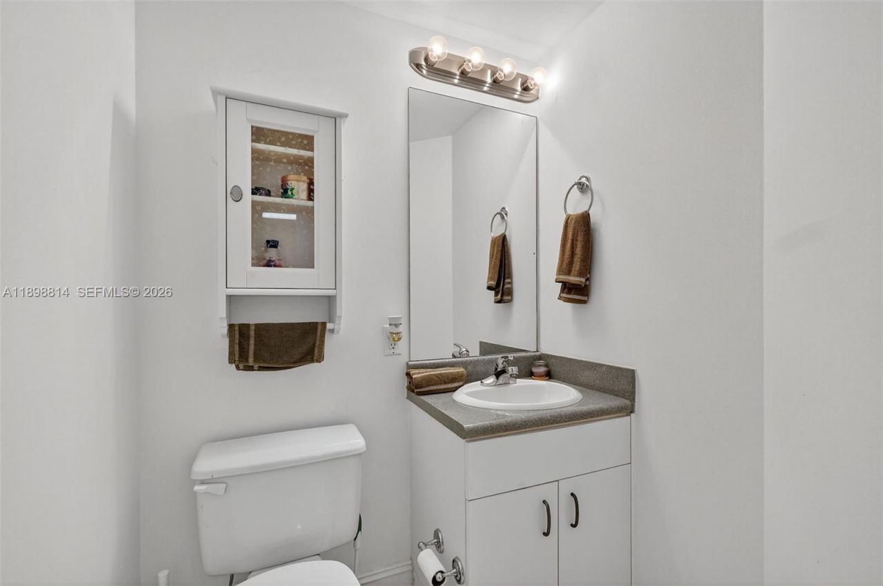 701 Brickell Key Blvd, Unit 1108, Miami, FL 33131 Photo