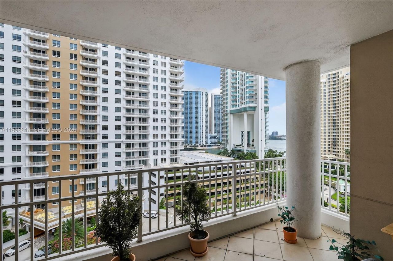 701 Brickell Key Blvd, Unit 1108, Miami, FL 33131 Photo