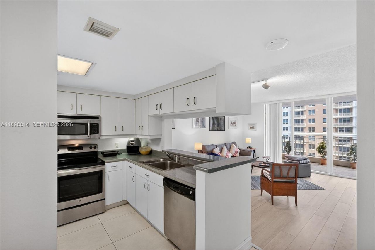 701 Brickell Key Blvd, Unit 1108, Miami, FL 33131 Photo