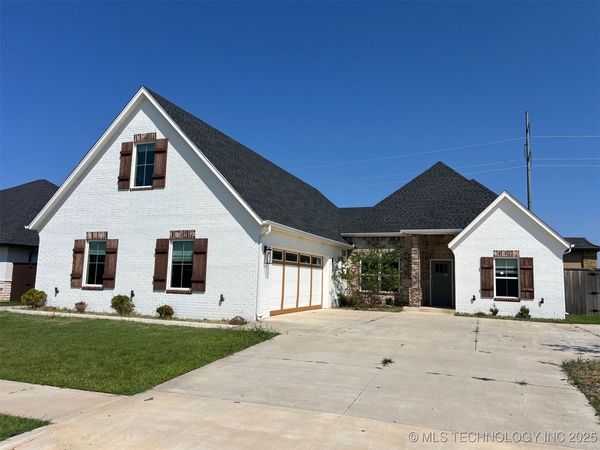 15700 Rockwell Park Lane, Edmond, OK 73013