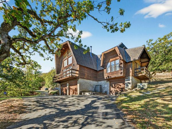 14080 Highway 234, Gold Hill, OR 97525