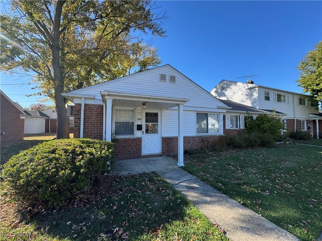 324 E 235th Street, Euclid, OH 44123 Main Photo