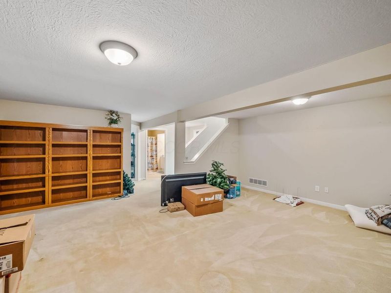 370 Little Creek Drive, Delaware, OH 43015 Photo 25