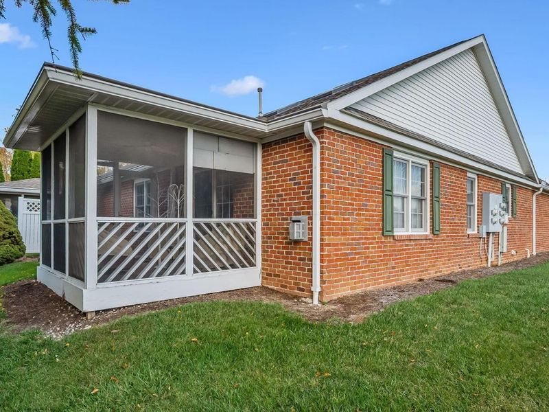 370 Little Creek Drive, Delaware, OH 43015 Photo 5