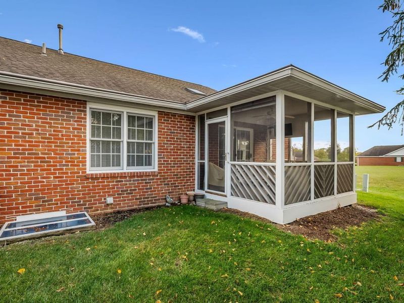 370 Little Creek Drive, Delaware, OH 43015 Photo 6