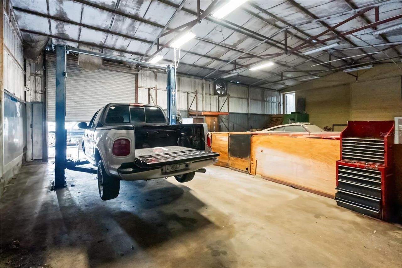 1049 E Myers Boulevard, Mascotte, FL 34753 Photo