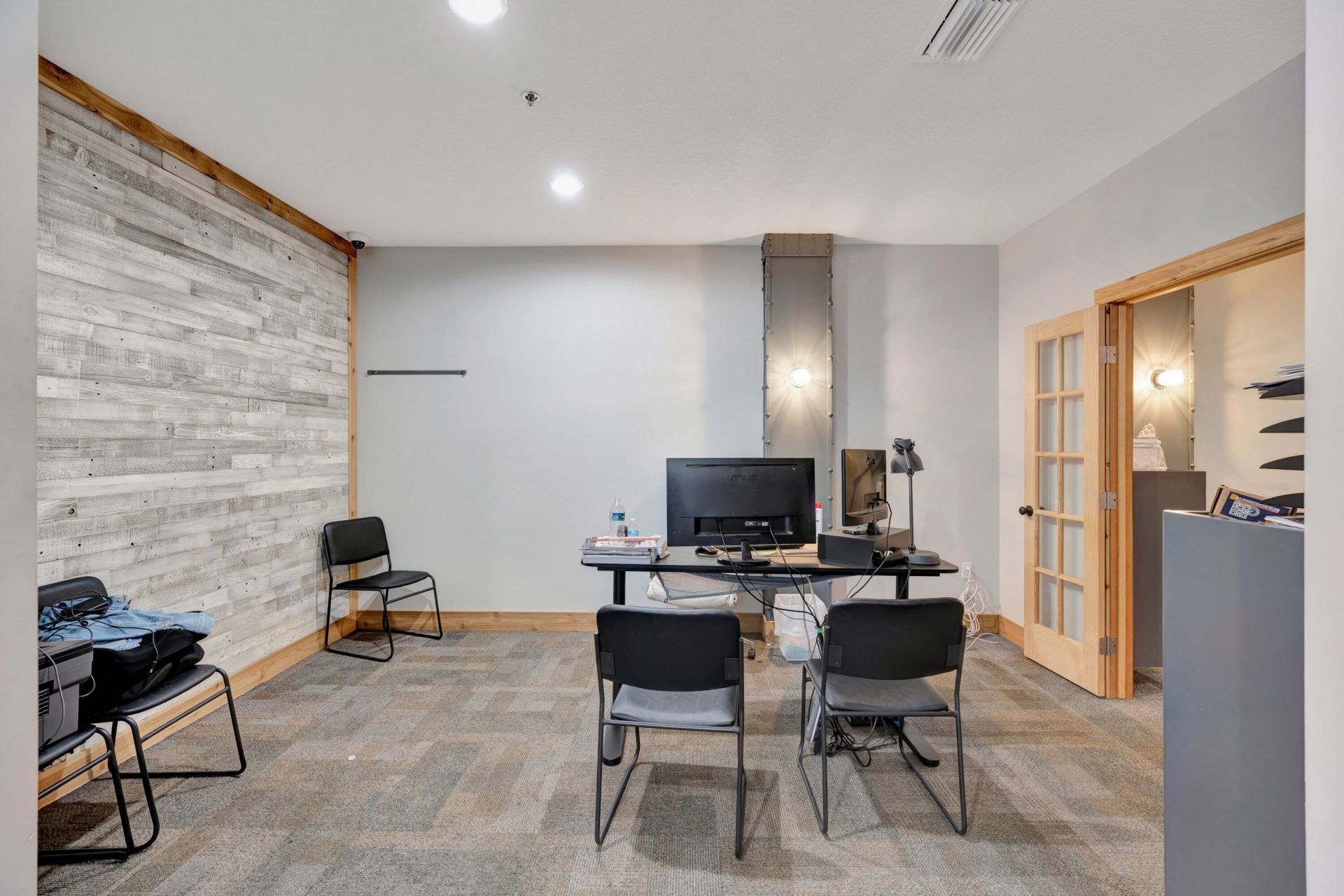 679 NW Enterprise Drive, Unit 102, Port Saint Lucie, FL 34986 Photo