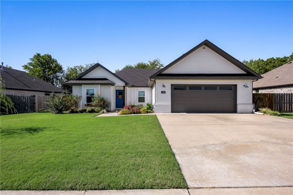 367 N Tacoma Street, Farmington, AR 72730 Main Photo