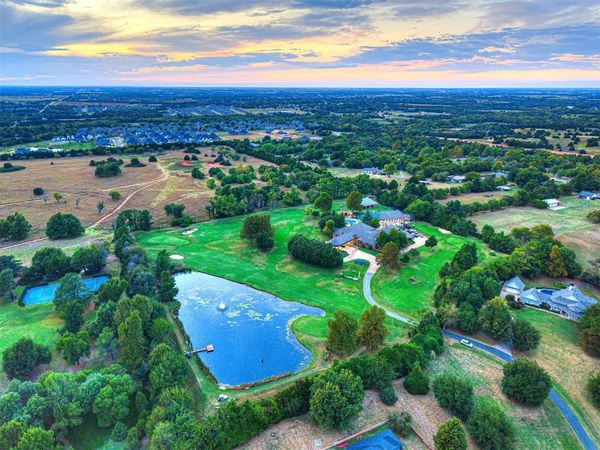 2605 Oakcrest Drive, Edmond, OK 73012