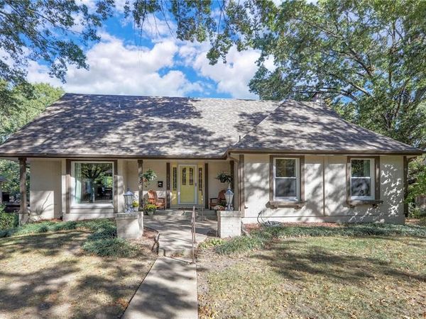 9504 W 104th Street, Overland Park, KS 66212