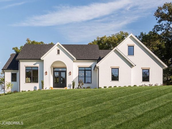 5605 DOGWOOD TRAIL, Jefferson City, MO 65101