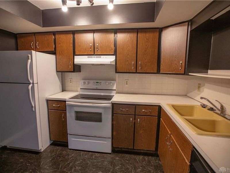 2223 Crew Circle, Dayton, OH 45439 Photo 10