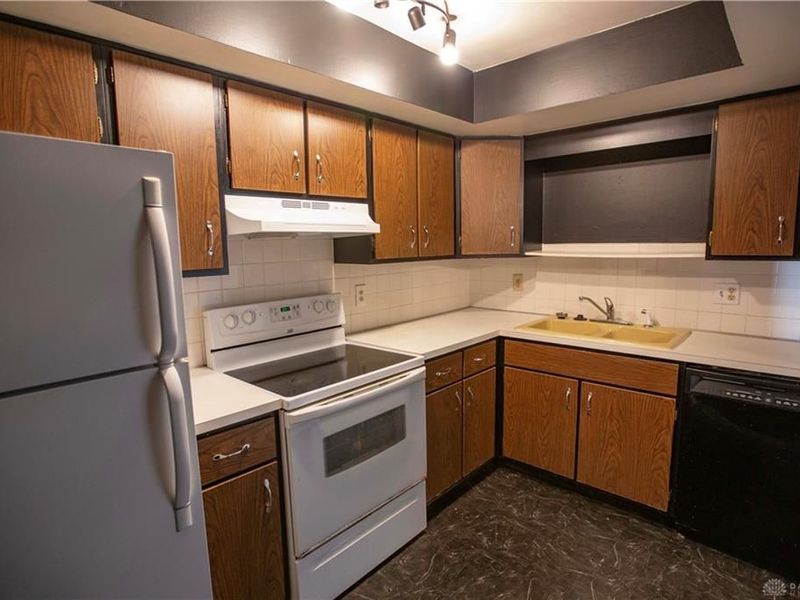 2223 Crew Circle, Dayton, OH 45439 Photo 11