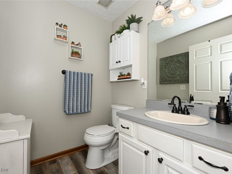 1139 Glencove Commons Drive, Brunswick, OH 44212 Photo 10