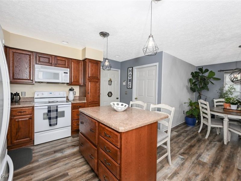 1139 Glencove Commons Drive, Brunswick, OH 44212 Photo 5