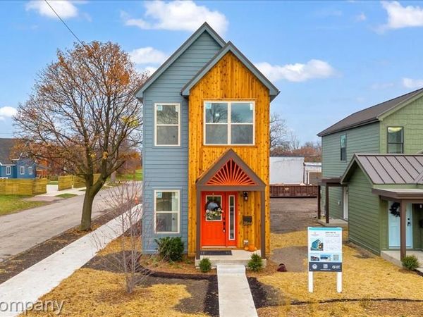 2844 16th Street, Detroit, MI 48216