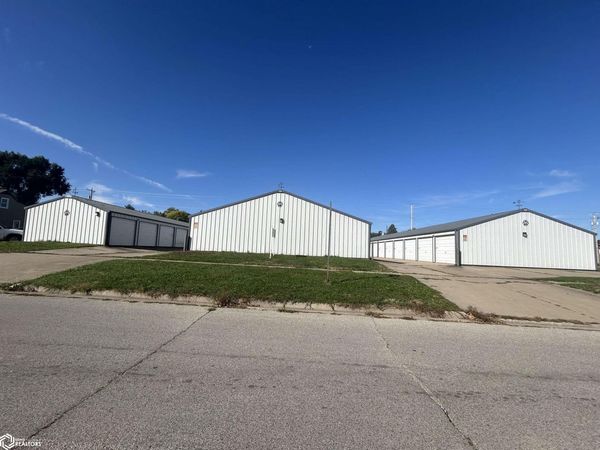 718 & 910 N 4th Avenue, Marshalltown, IA 50158