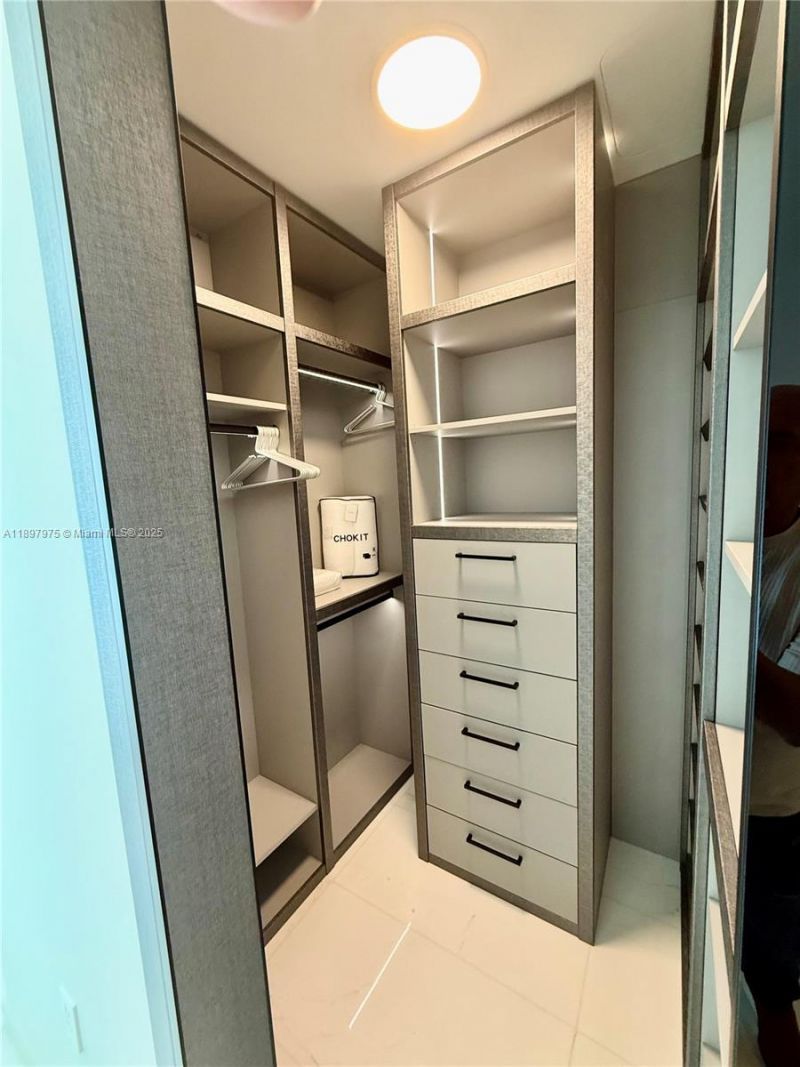 300 Biscayne Blvd Way, Unit 2306, Miami, FL 33131 Photo