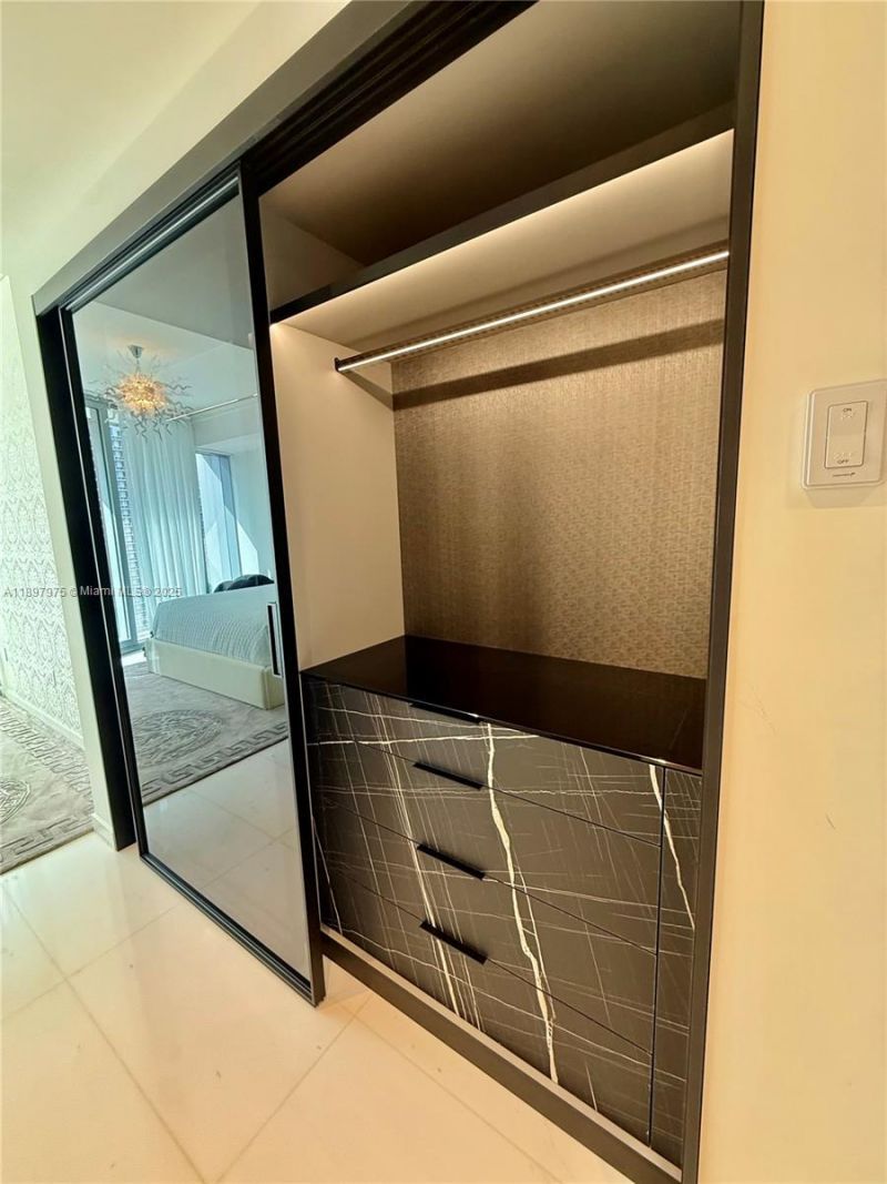 300 Biscayne Blvd Way, Unit 2306, Miami, FL 33131 Photo