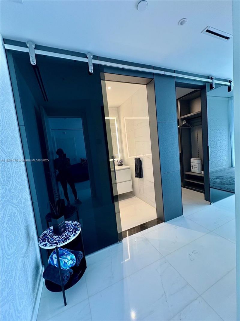 300 Biscayne Blvd Way, Unit 2306, Miami, FL 33131 Photo