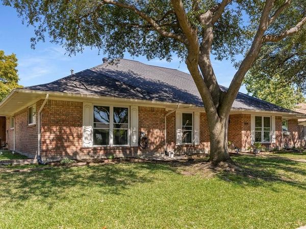 1008 Nottingham Drive, Carrollton, TX 75007