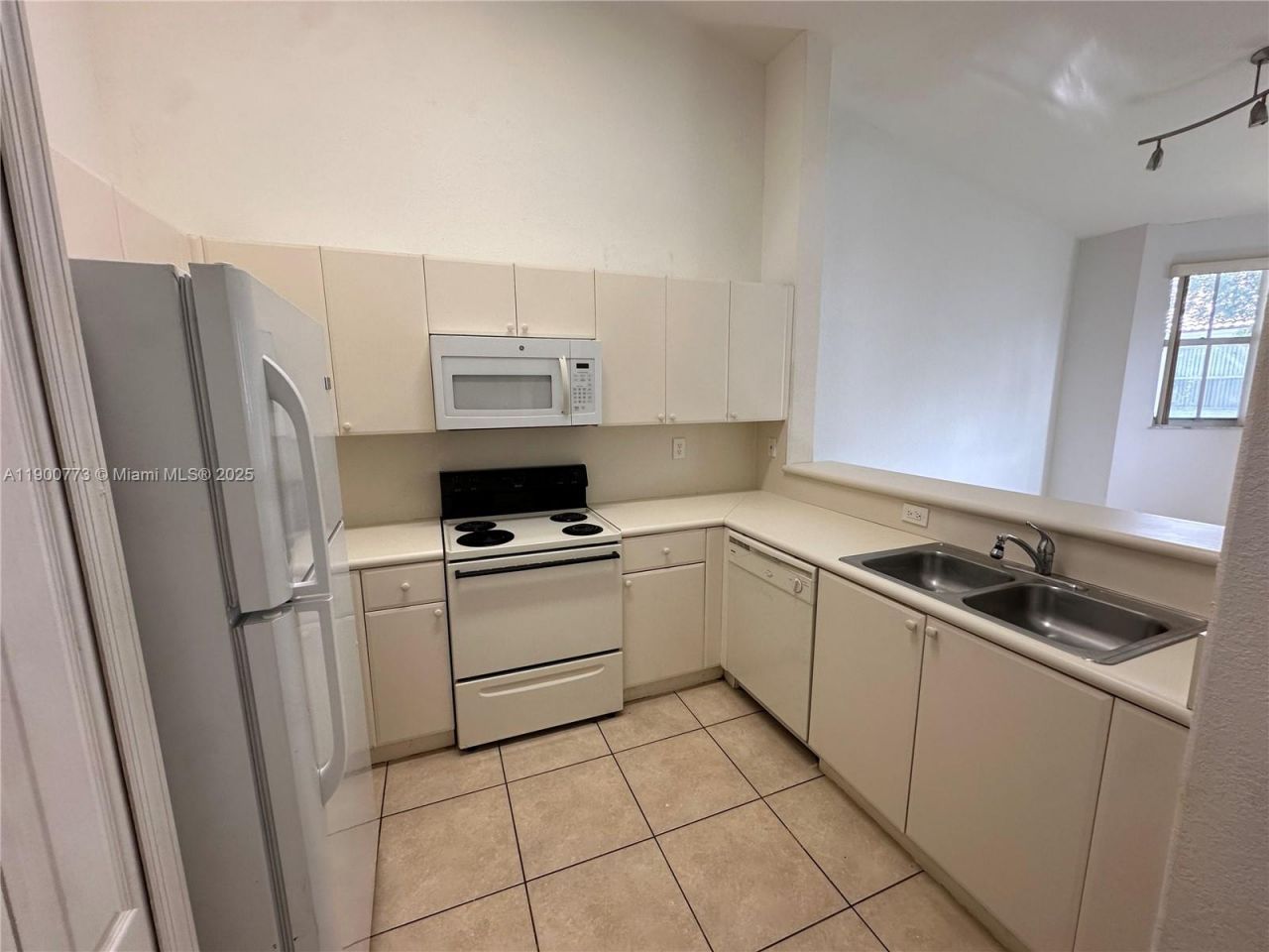 2835 SE 16th Ave, Unit 201, Homestead, FL 33035 Photo