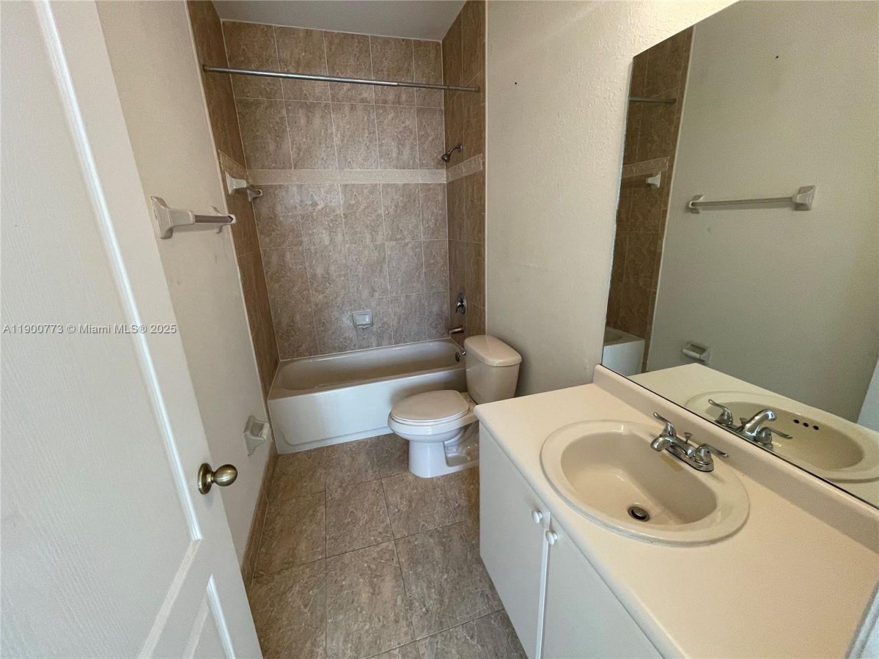 2835 SE 16th Ave, Unit 201, Homestead, FL 33035 Photo