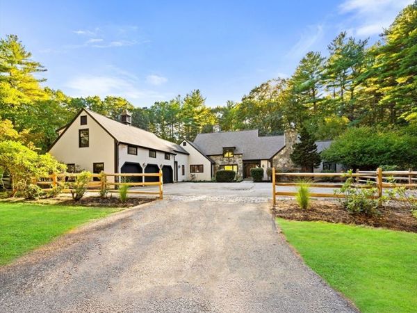 1437-3 Monument Street, Concord, MA 01742