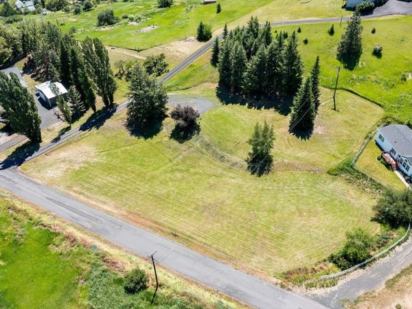 705 W Orchard, Colfax, WA 99111